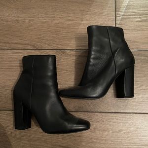 Steve madden black boots
